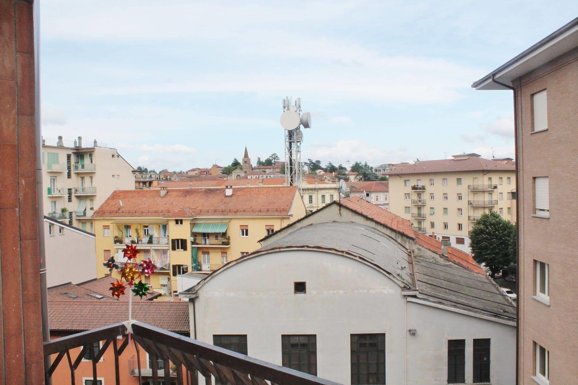 Appartamento Lella Con Meravigliosa Vista Vicino Alle Terme Acqui Terme Exterior photo